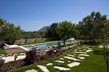 Athermigo Boutique Estate וילה